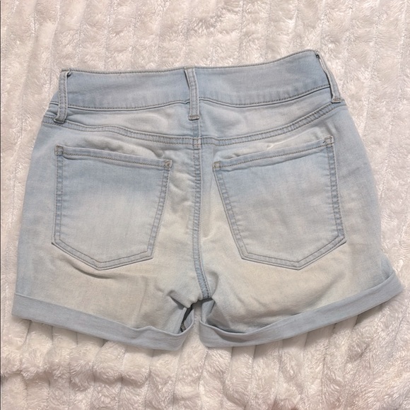 SO Favorite Midi Shorts - Picture 2 of 2